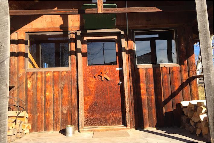 Flying U Ranch Hotel Seventy Mile House Esterno foto