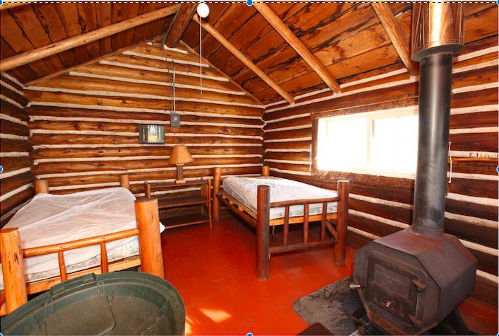 Flying U Ranch Hotel Seventy Mile House Esterno foto
