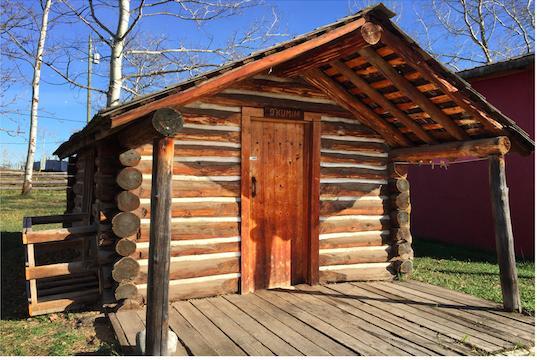 Flying U Ranch Hotel Seventy Mile House Esterno foto