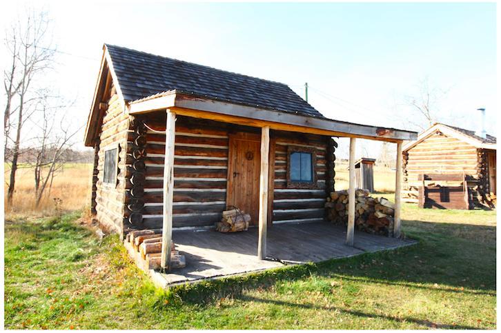 Flying U Ranch Hotel Seventy Mile House Esterno foto