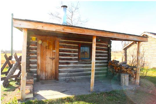 Flying U Ranch Hotel Seventy Mile House Esterno foto